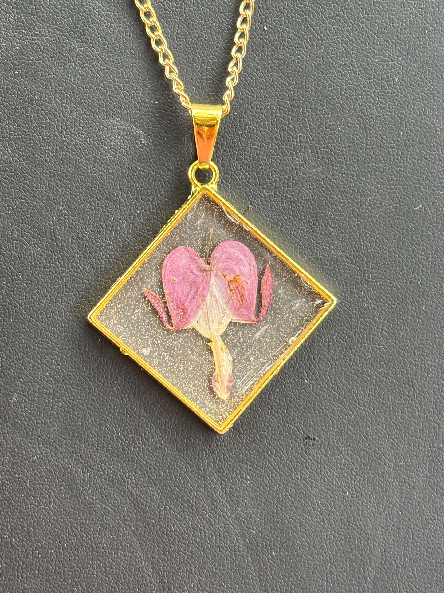 Bleeding Heart Diamond Gold Necklace & Earrings