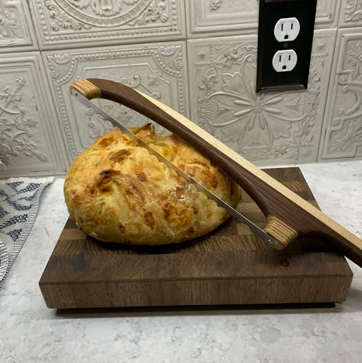 Bread Knife with Blade Guard