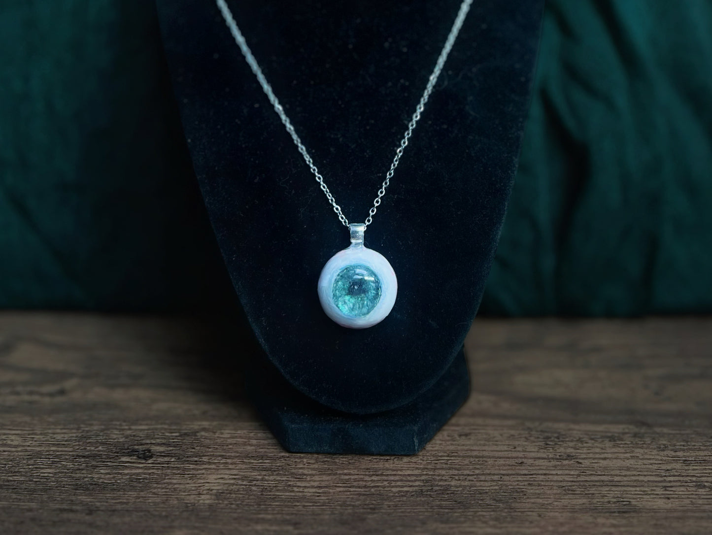 Powder Eye Necklace