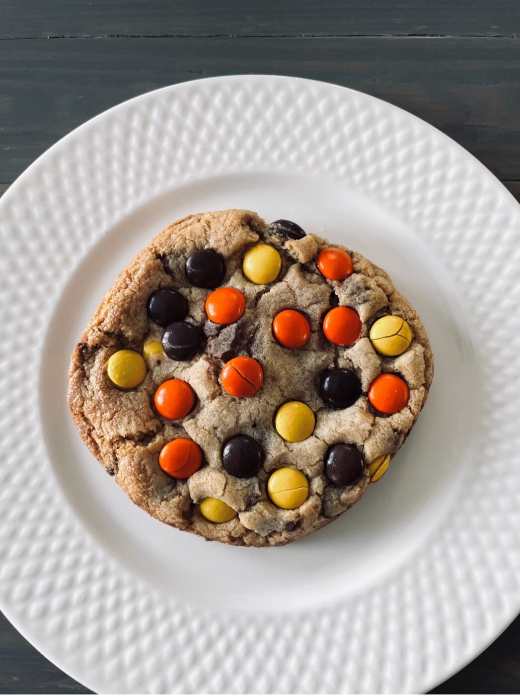 Reese’s Peanut Butter Stuffed Cookie (single)