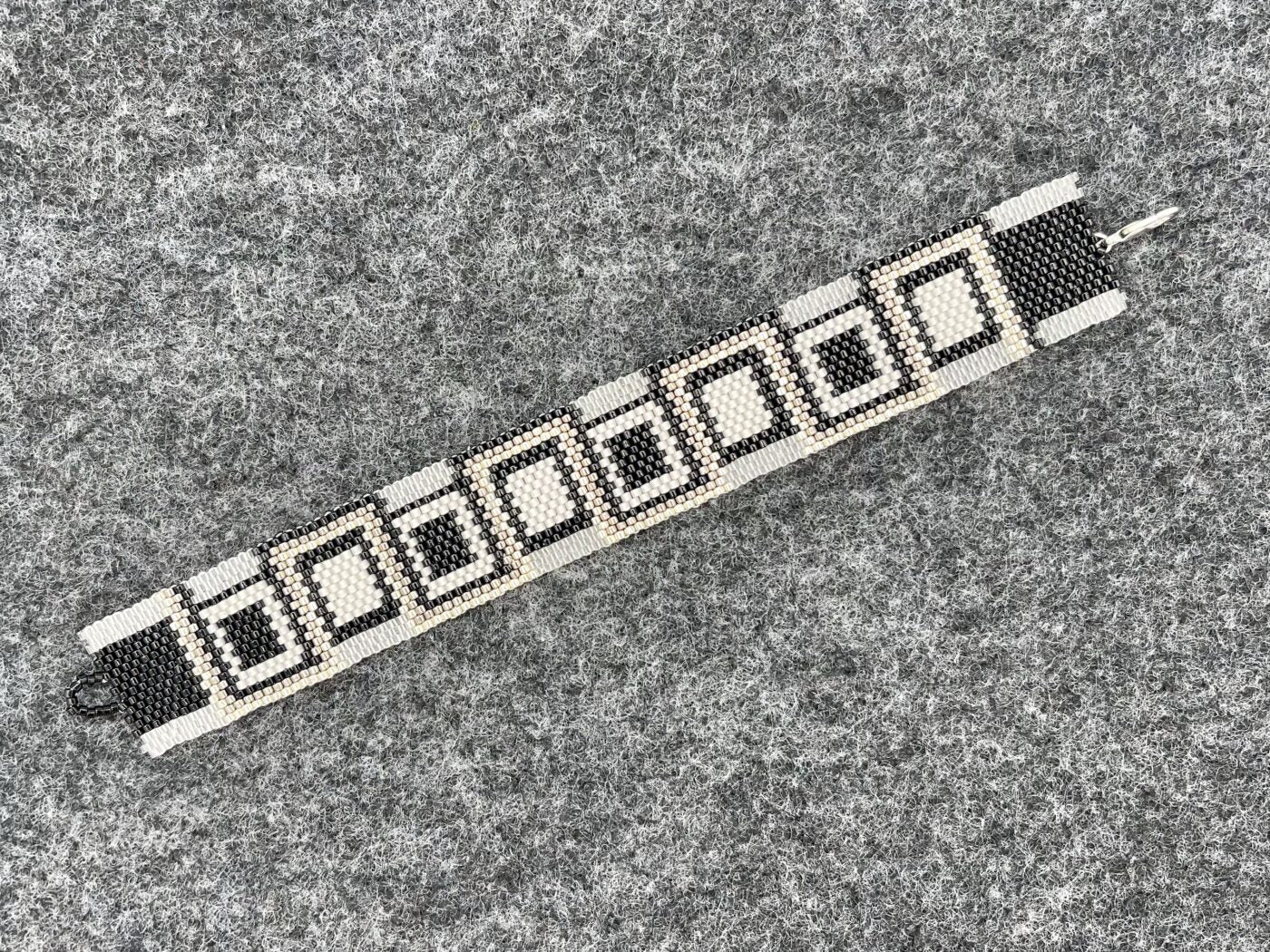 Caireal Dubh (Black Quarry) Bracelet
