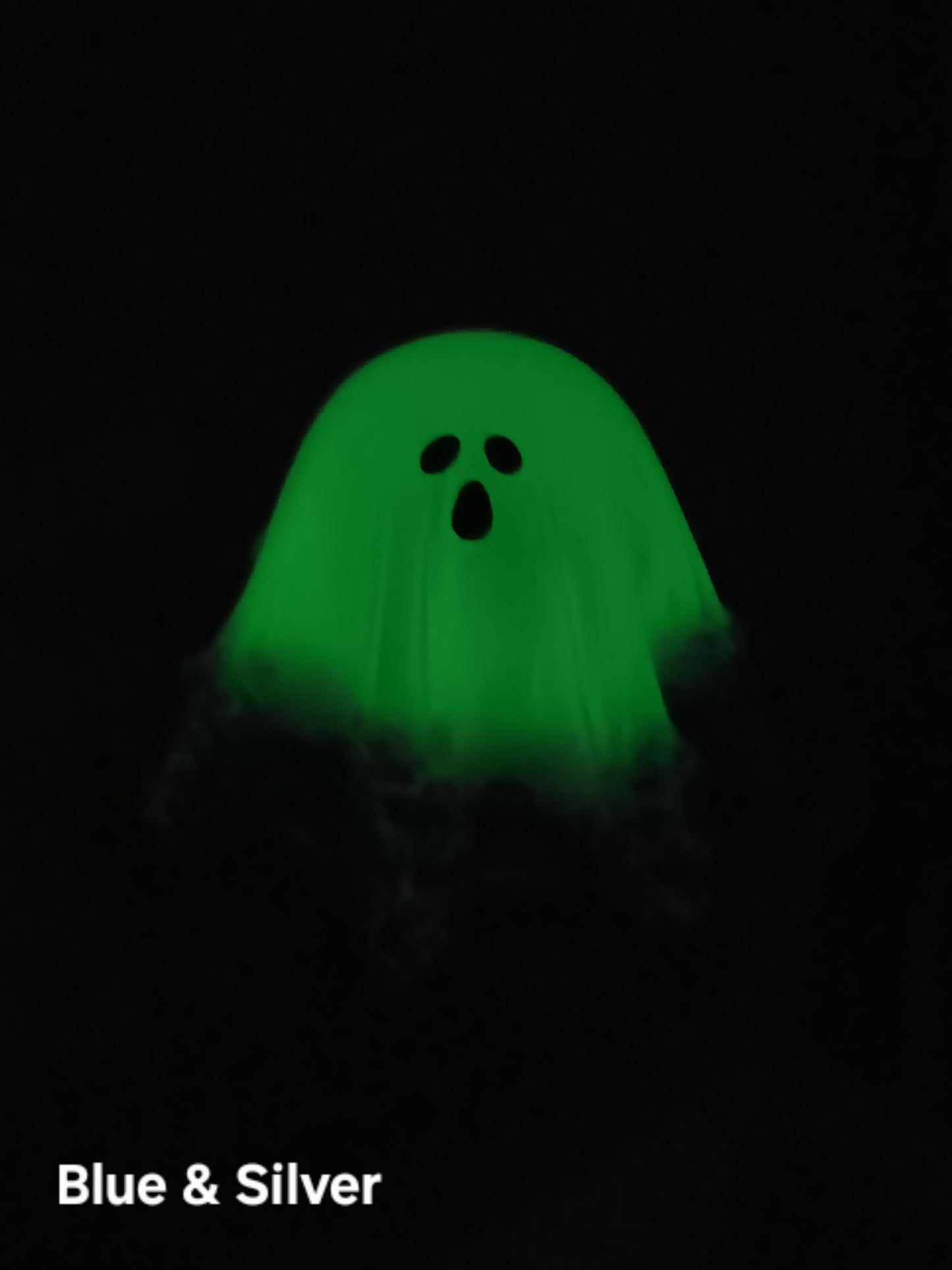 Glow in the dark ghosts - medium
