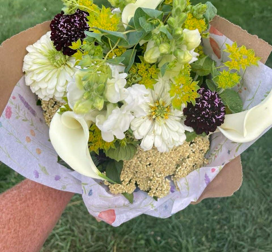 Summer MONTHLY Flower Subscription (one bouquet/month; June-Sept)