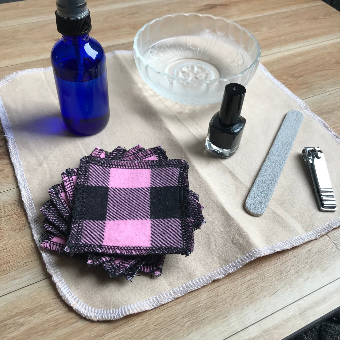 6 Reusable nail polish remover cotton - washable nail remover pads -