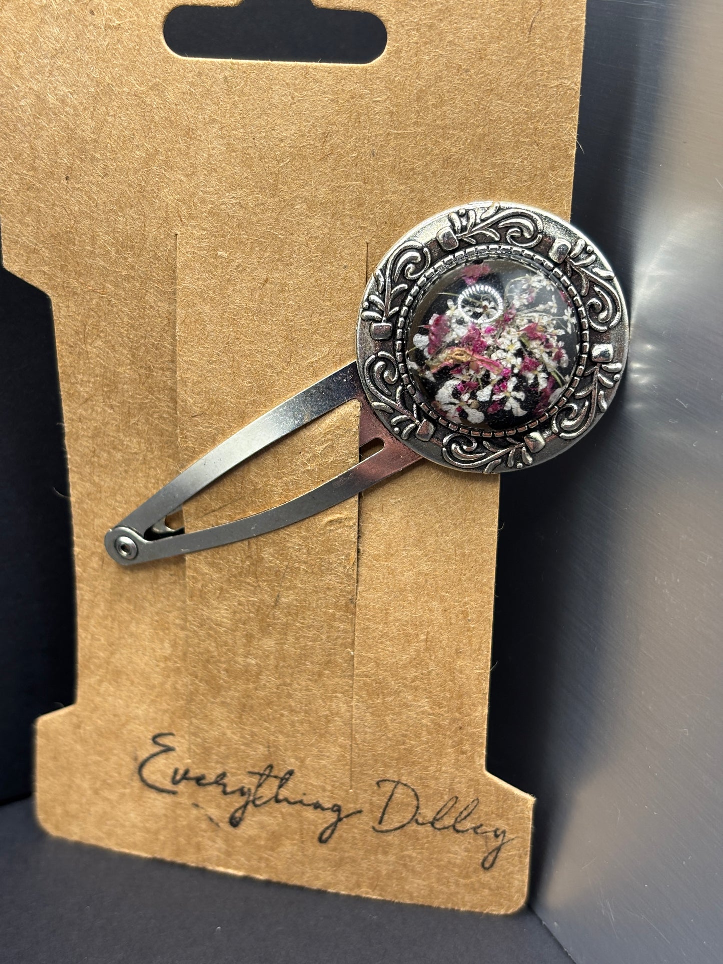 Round Hair Clip Love Lies Bleeding & Queen Anne's Laces