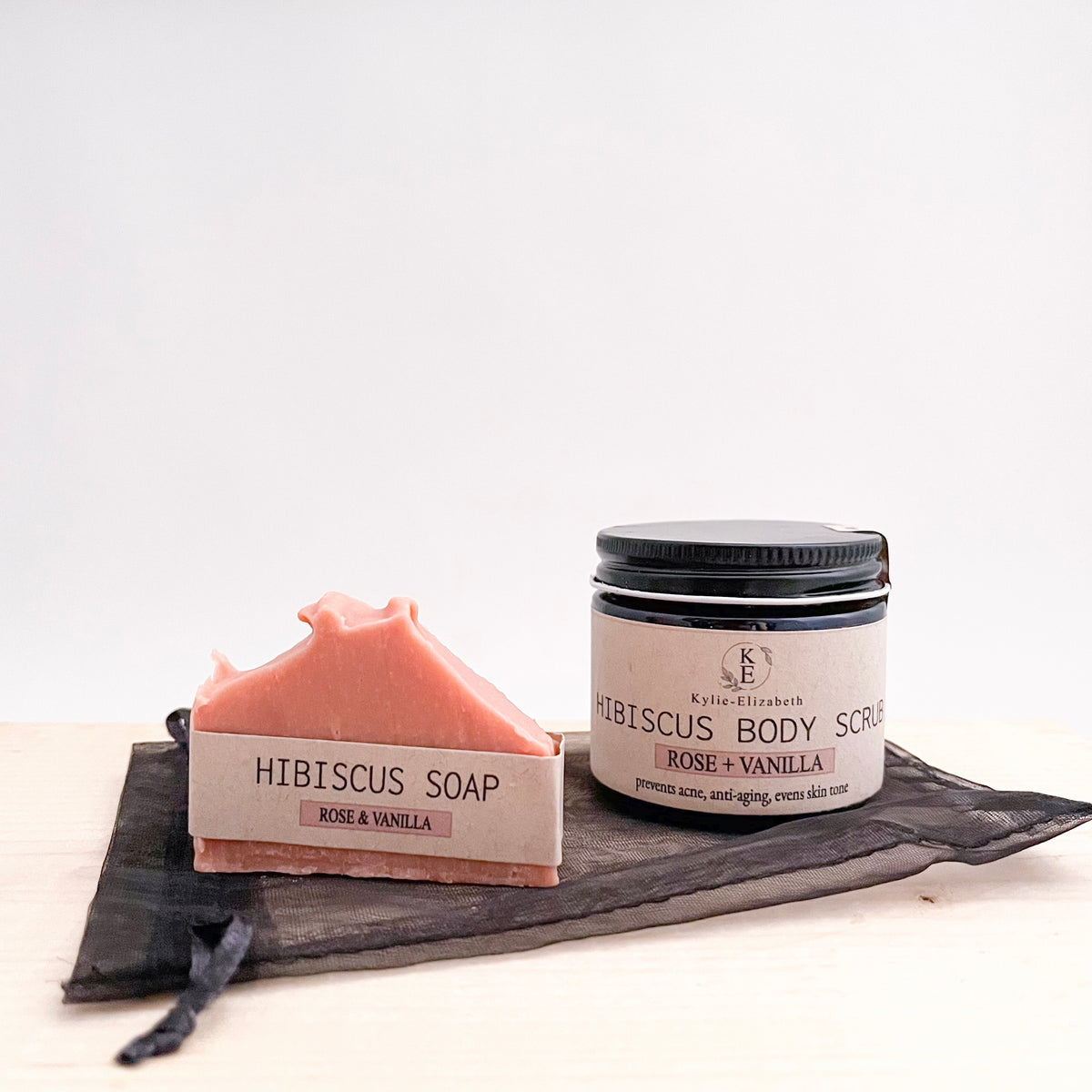 The Petite Hibiscus Ritual (Petite Soap & Body Scrub Duo Rose & Vanilla)
