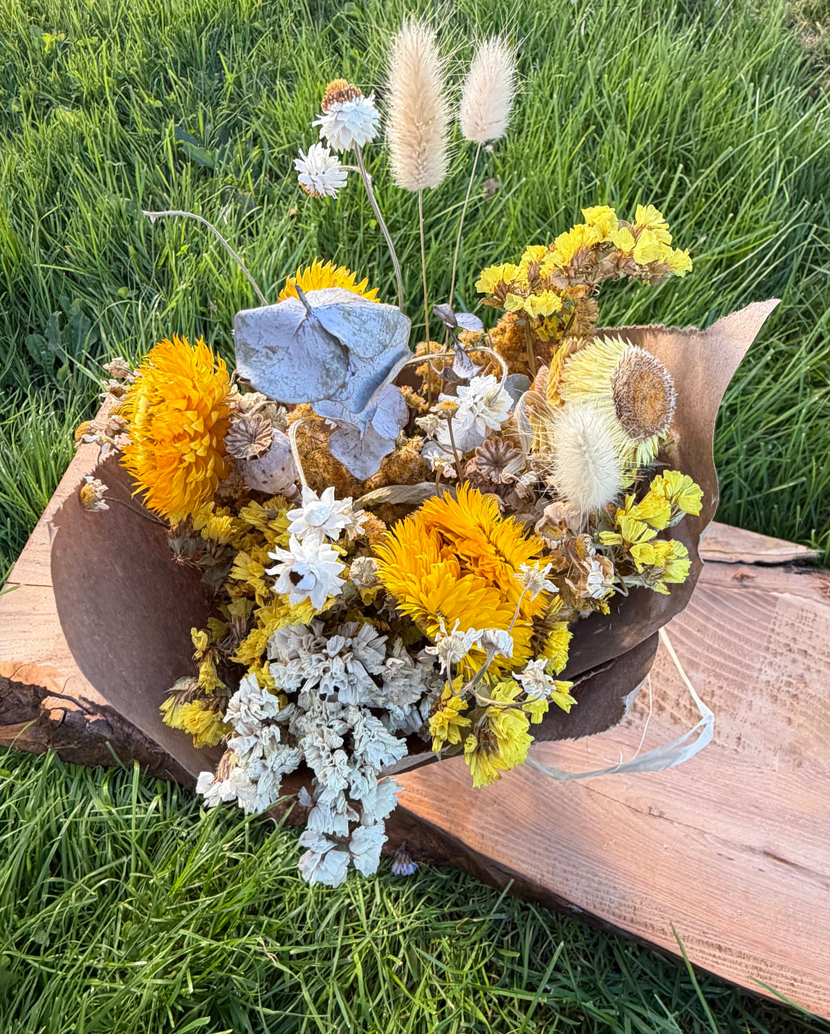Dried Flower Hand Tied Bouquet – Long-Lasting Décor