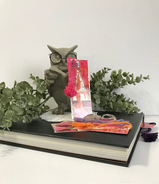 Bookmark – Pink Lighthouse