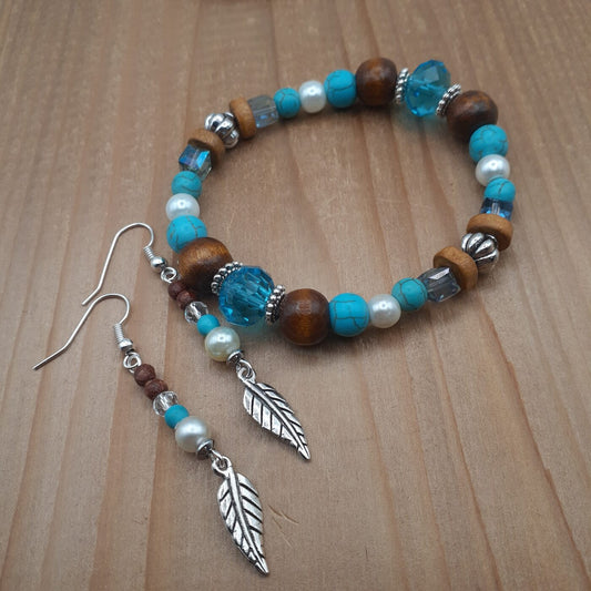 Southwestern Blues Earrings and Bracelet Jewelry Set with Tibetan Silver 3D Leaf Charm Dangles Glass Crystal and Wood Beads with Turquoise and Silver Colours