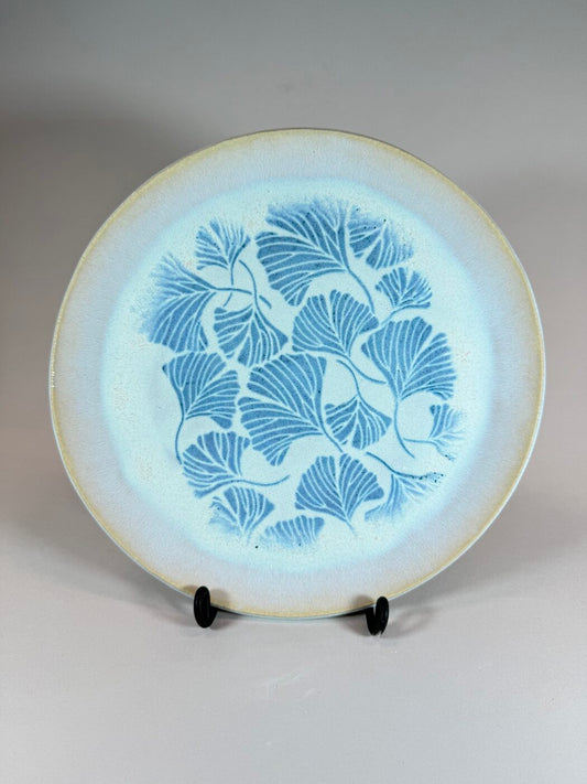 Floating ginkgo decorative plate with pale blue center and blue leaf relief