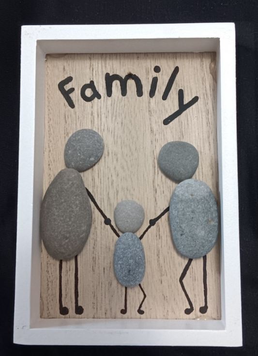 Pebble Portrait – Adults & Toddler