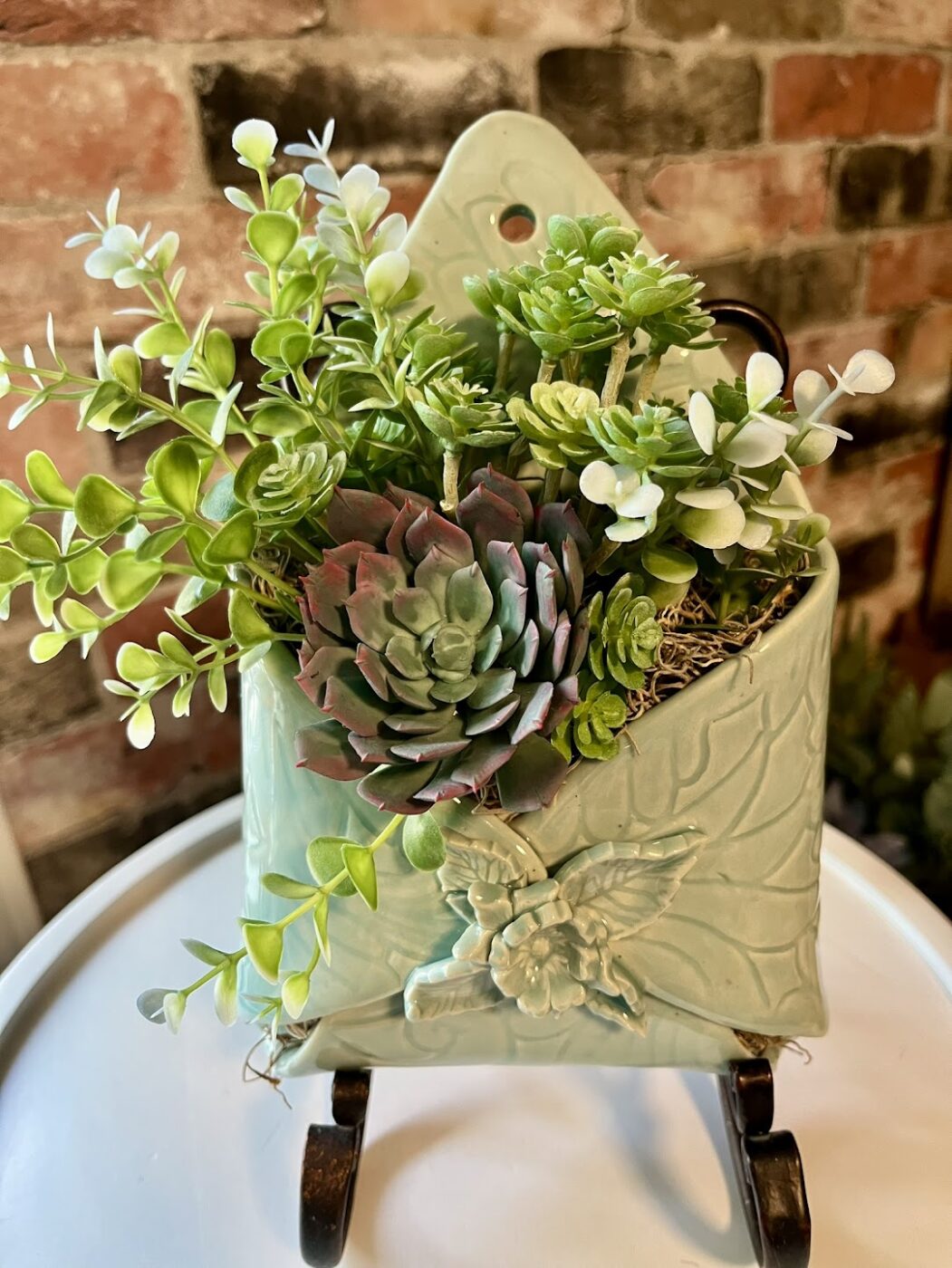 P & J Design: Wall Envelope (Centre Flower)