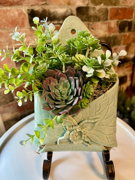 P & J Design: Wall Envelope (Centre Flower)