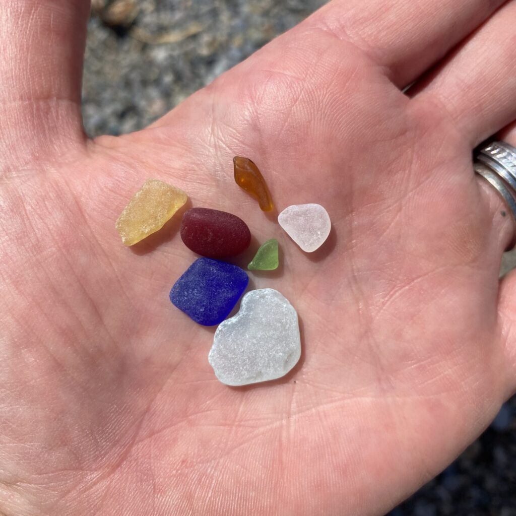 TreasuresFromTheHand_image1