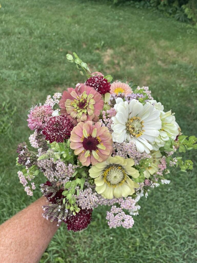 Christine'sFlowerFarm_Bouquet3